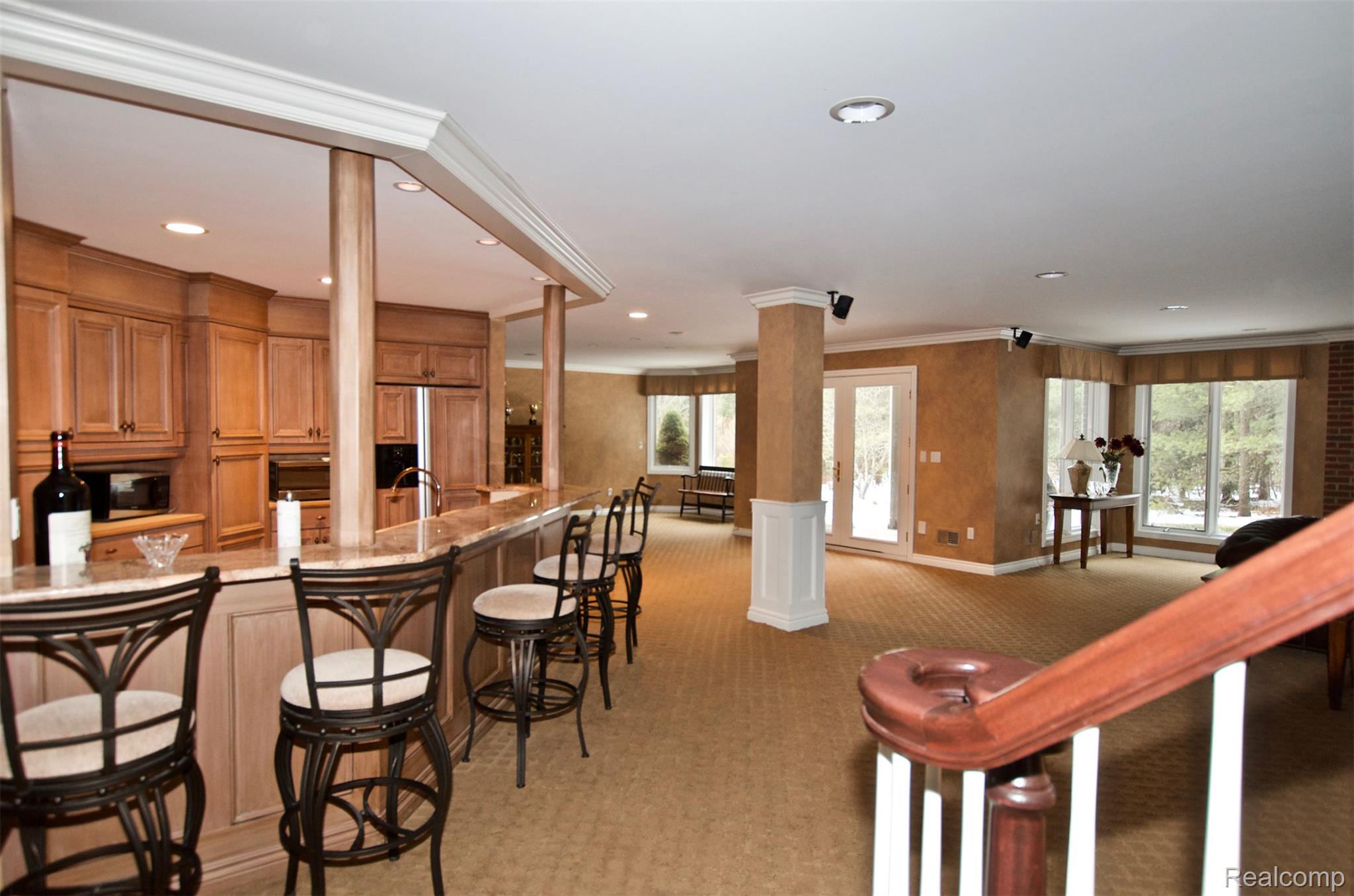 Bloomfield Hills City, Michigan 48304, United States, 5 Bedrooms Bedrooms, ,6 BathroomsBathrooms,Residential,Active,231107