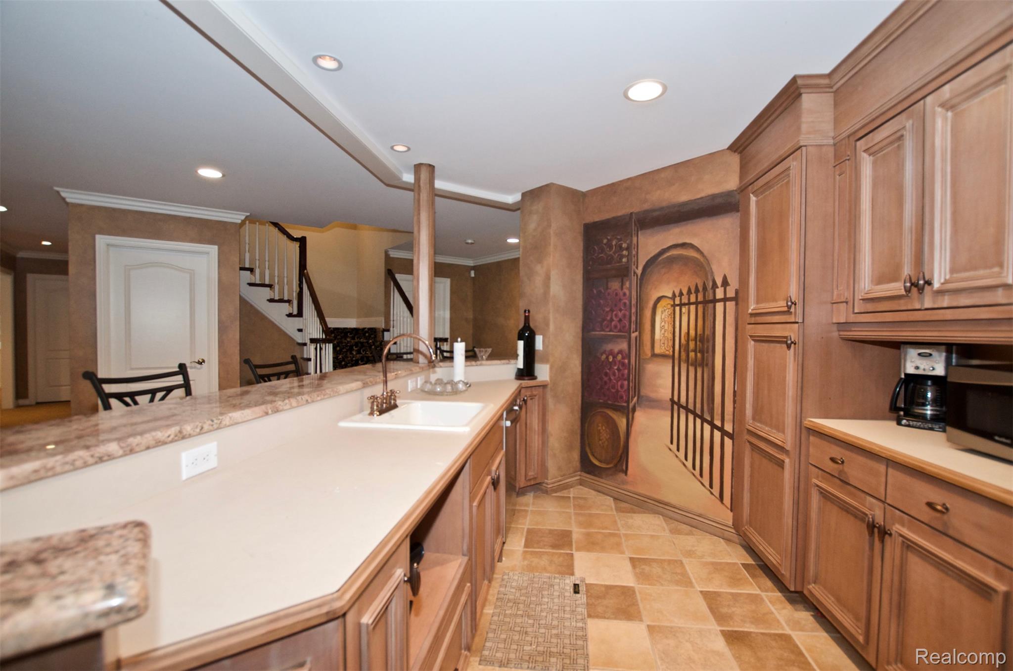 Bloomfield Hills City, Michigan 48304, United States, 5 Bedrooms Bedrooms, ,6 BathroomsBathrooms,Residential,Active,231107