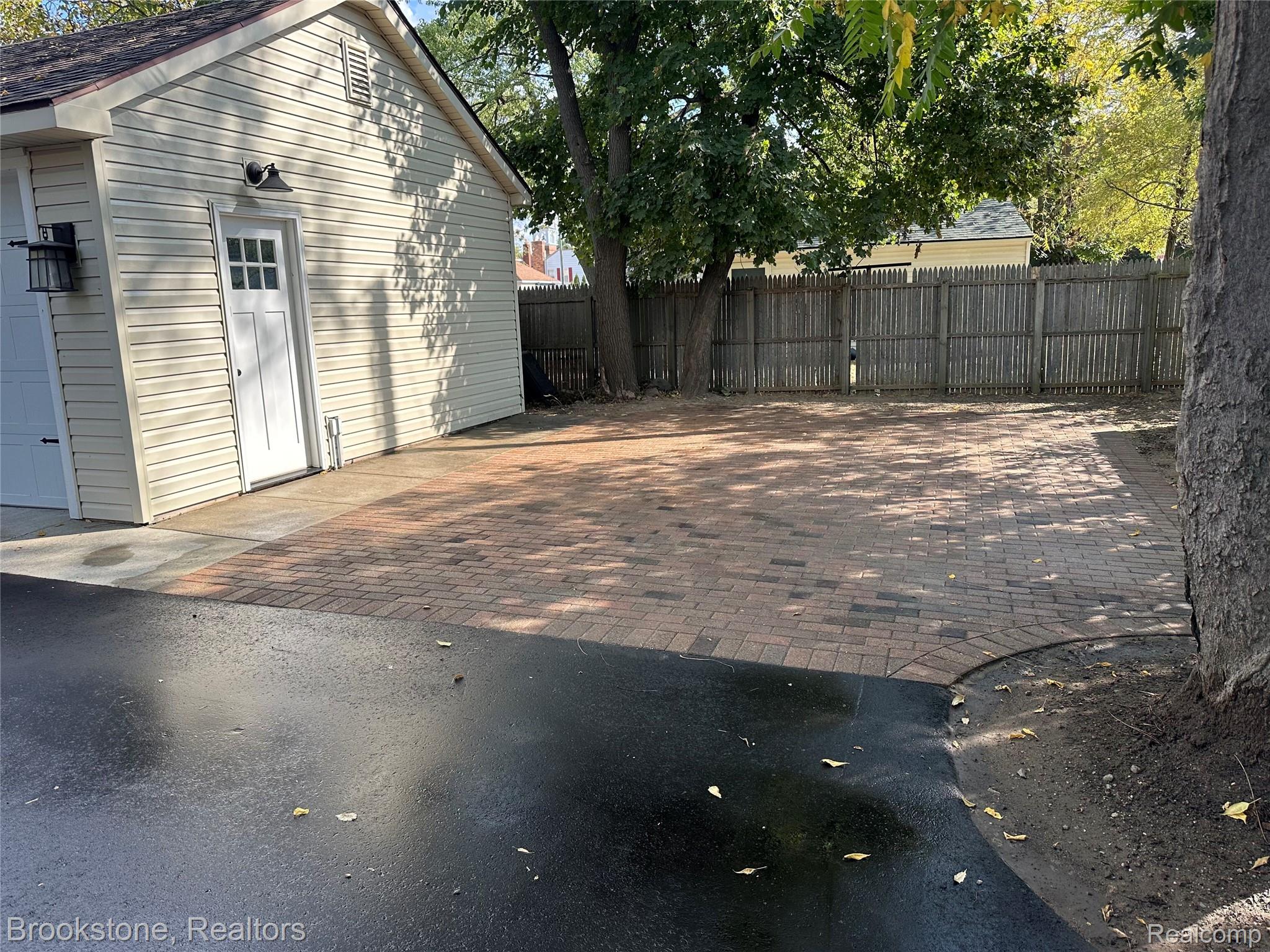 14 W Burdick Street W