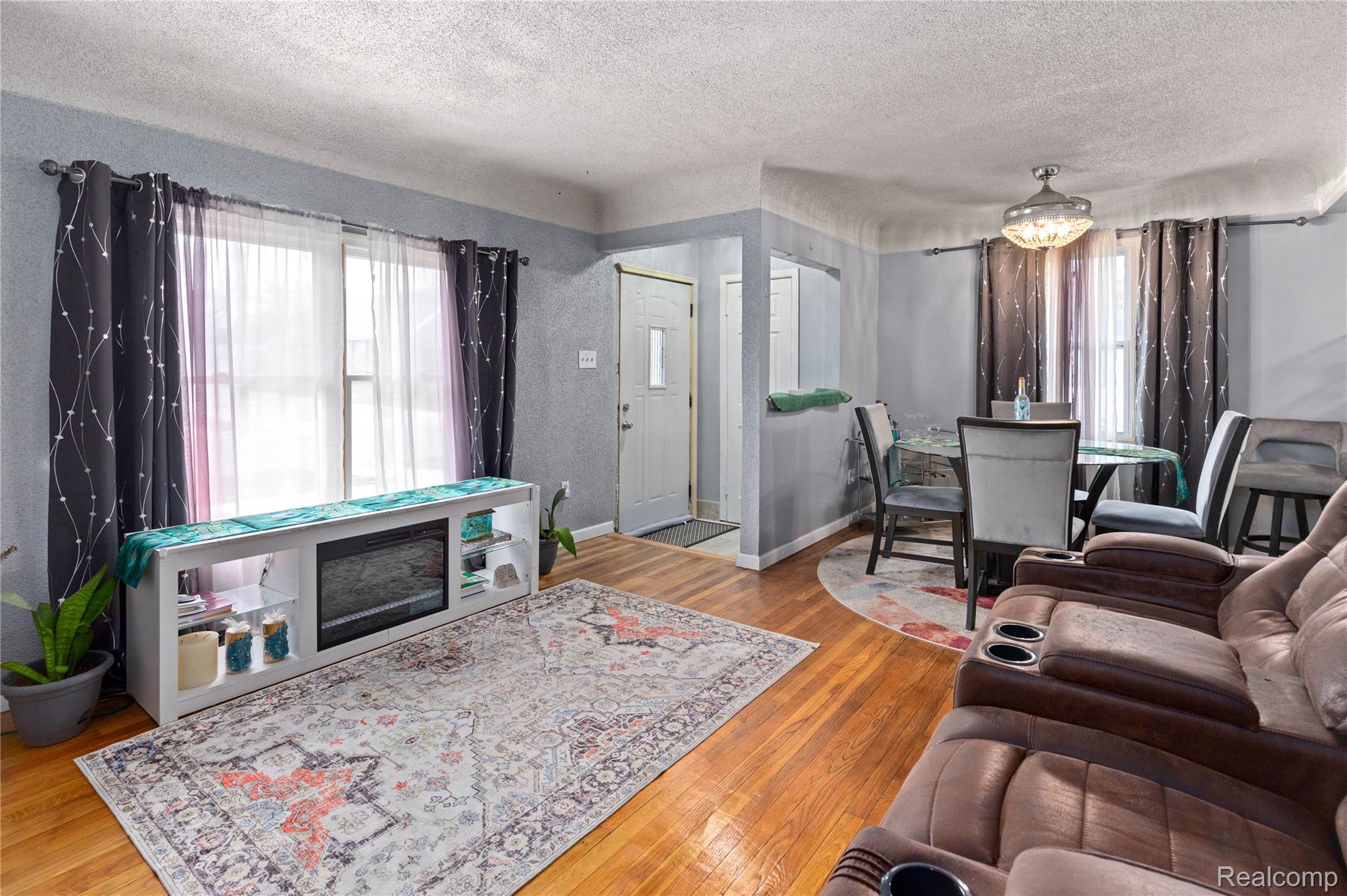 28005 Avondale Street