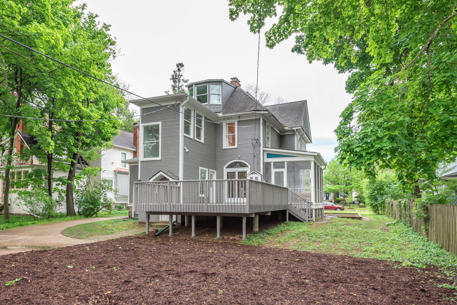 916 Olivia Avenue