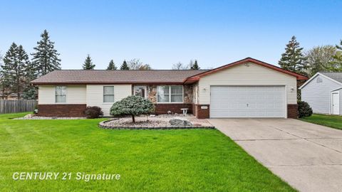 Photo of 3400 Bramble Drive, Saginaw Charter Township, MI 48603 (MLS # 61050206171)