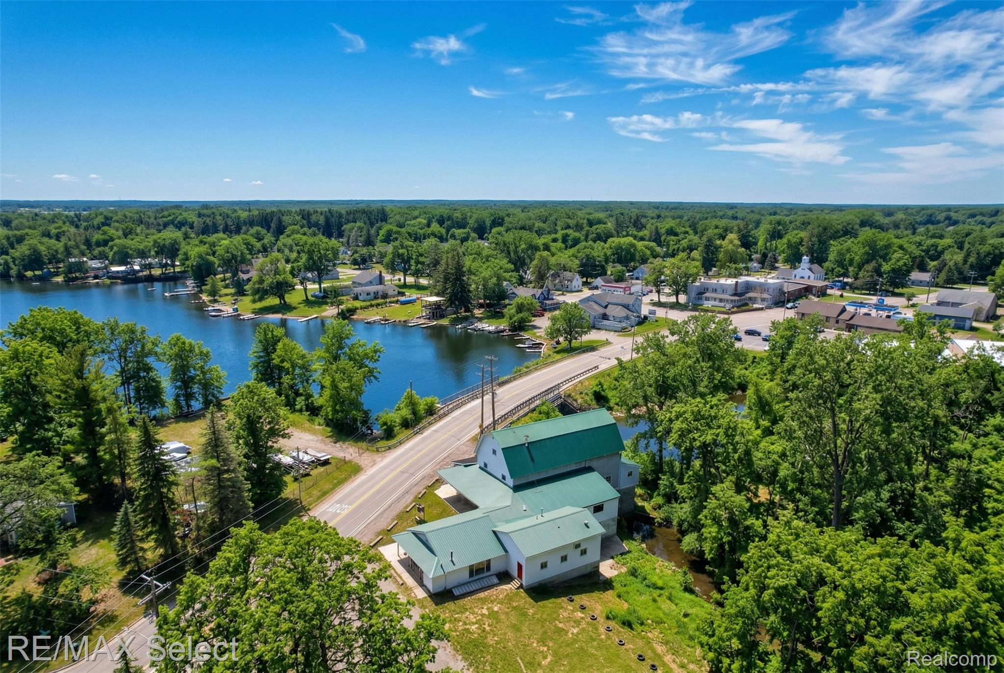 8572 Silver Lake Road