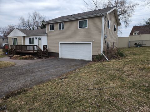 A home in WaterfordCharterTownship_Oakland