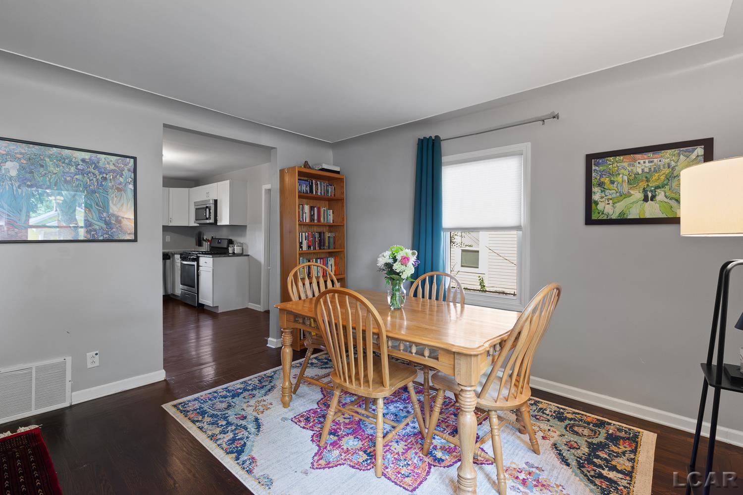 136 W Elza Avenue