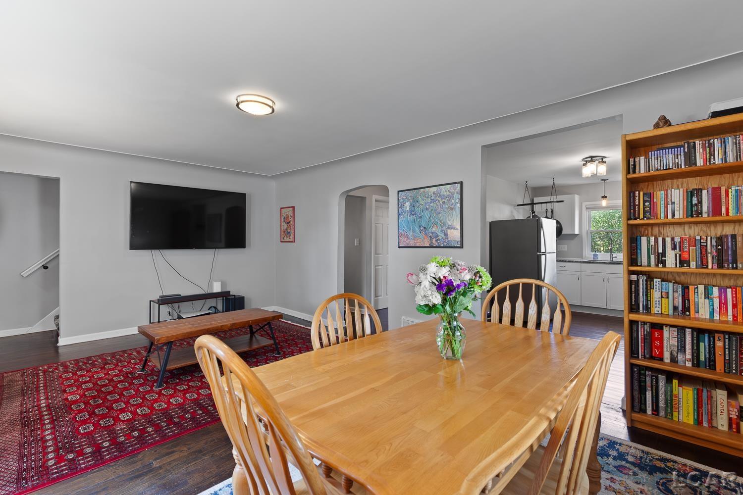 136 W Elza Avenue
