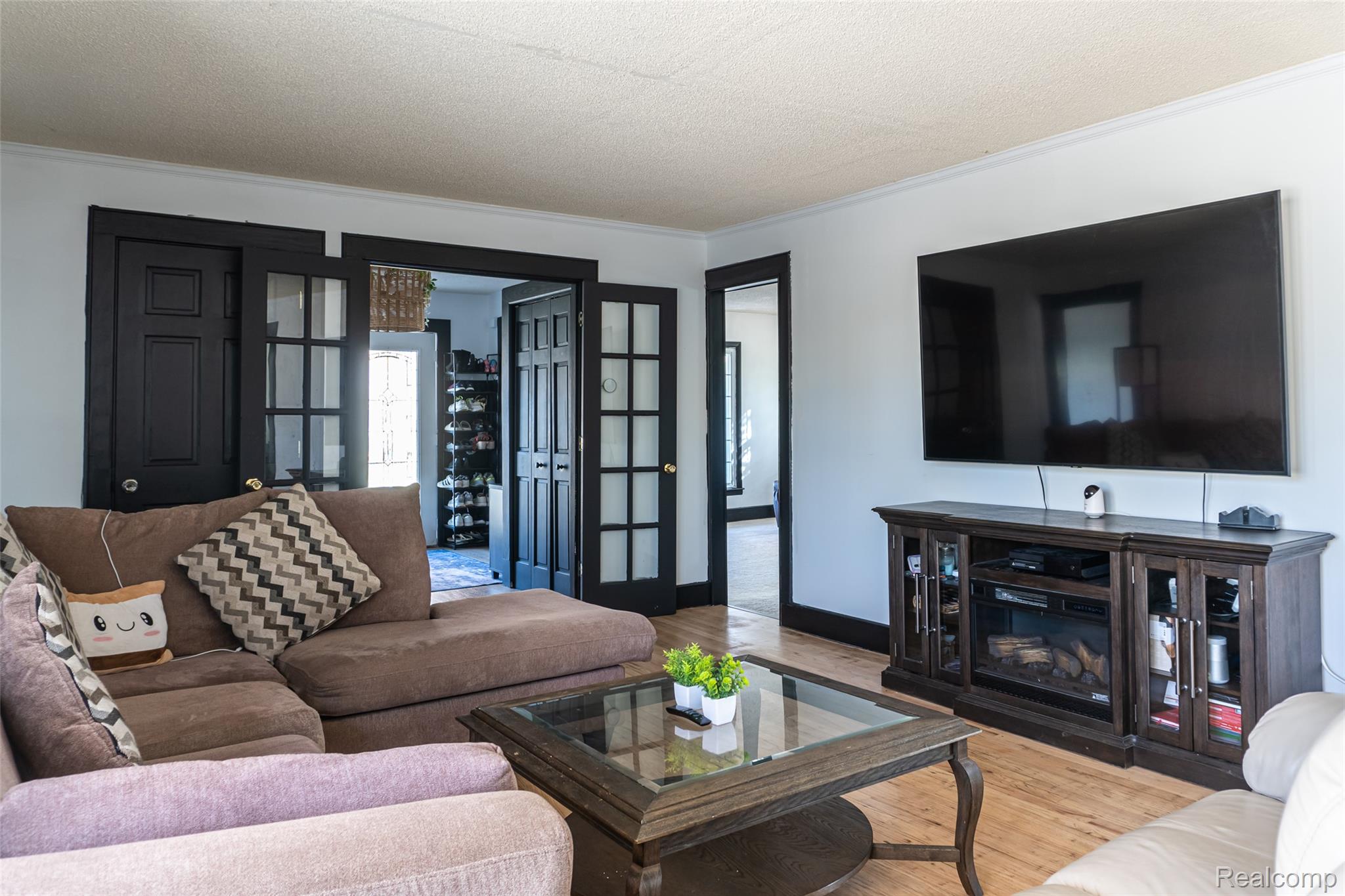 25315 Lyncastle Street