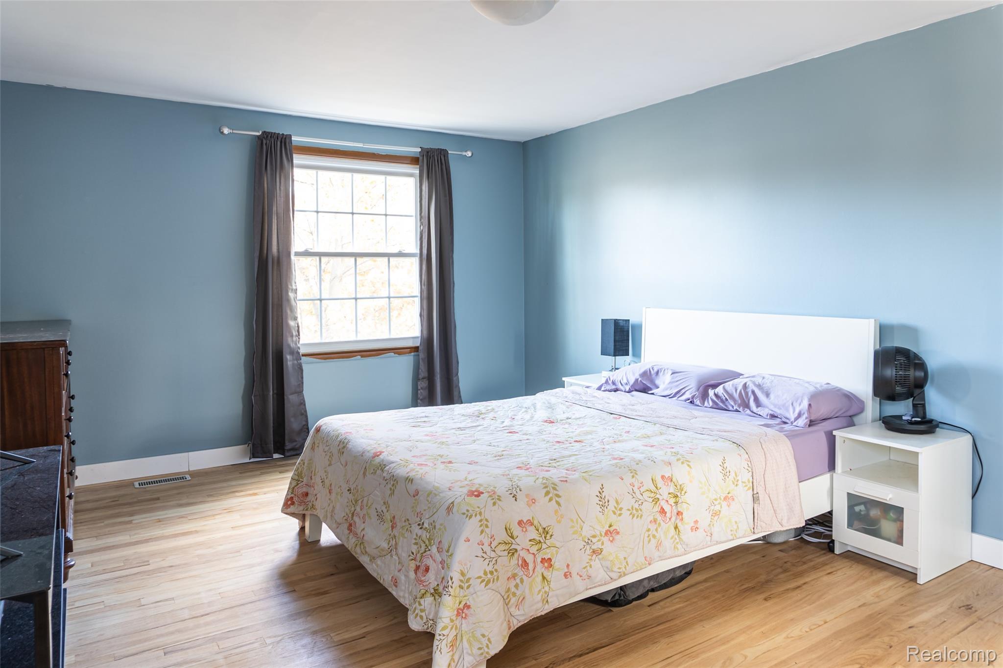 25315 Lyncastle Street