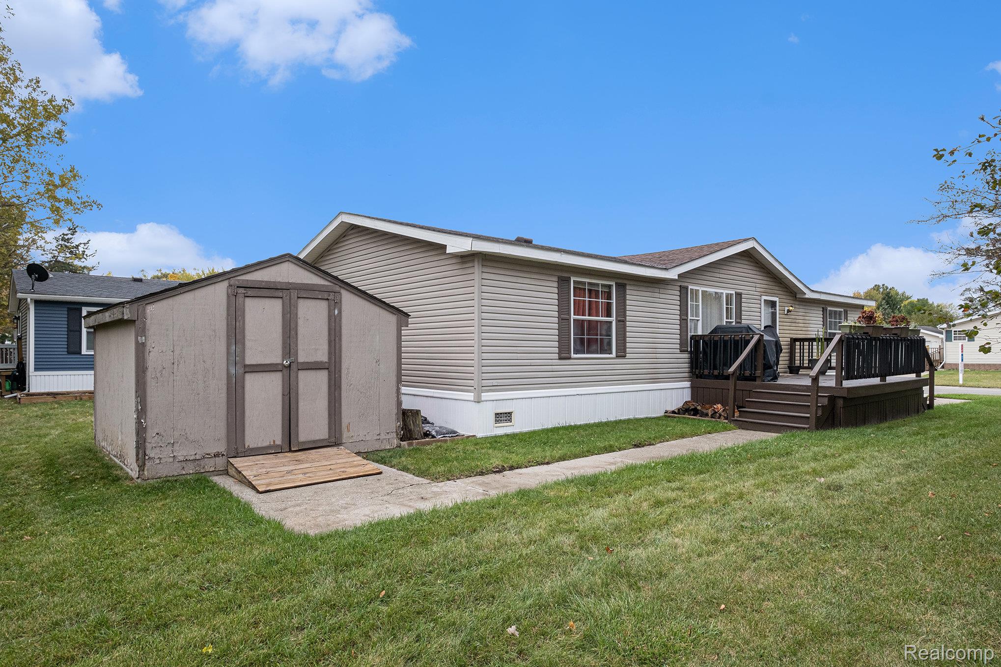 11311 N Lake Drive