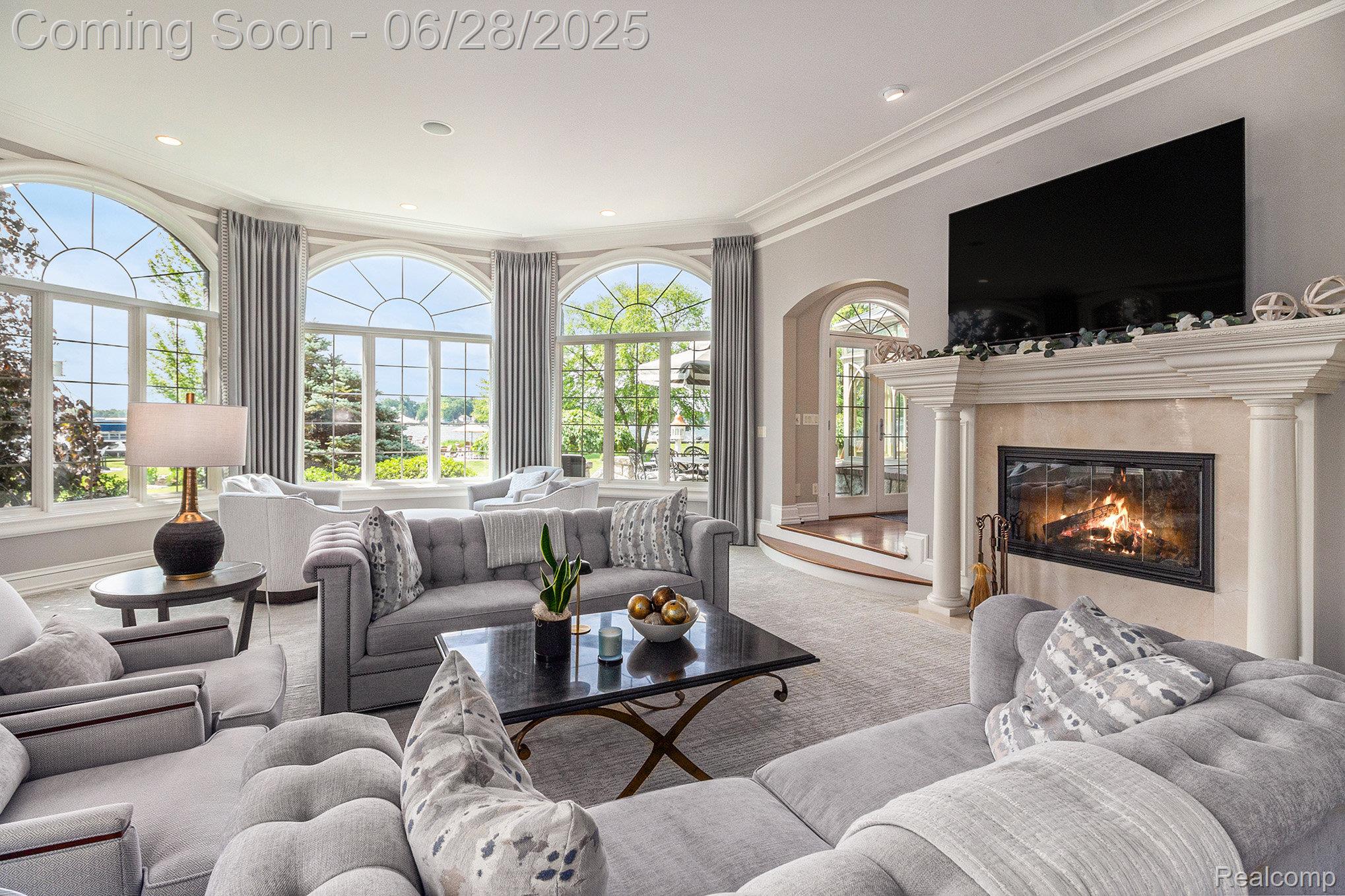 13123 Log Cabin Point