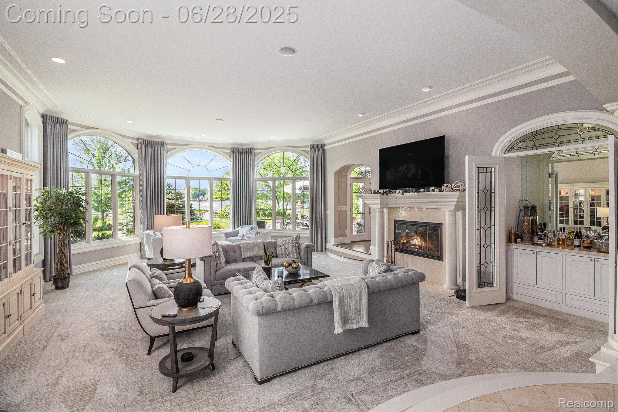 13123 Log Cabin Point
