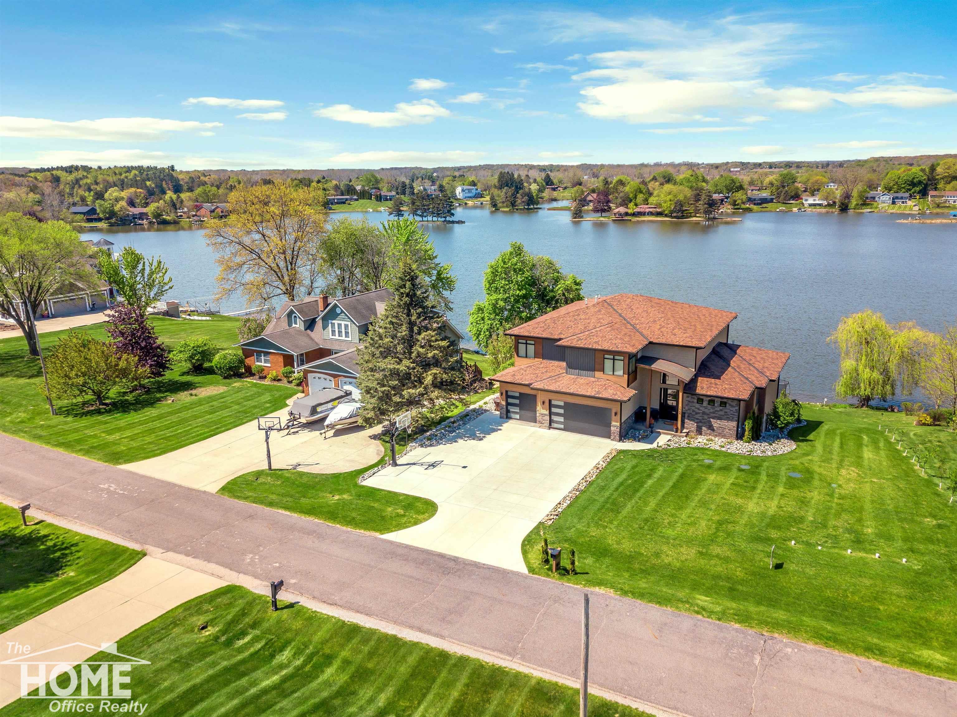 1965 W Manitou Drive