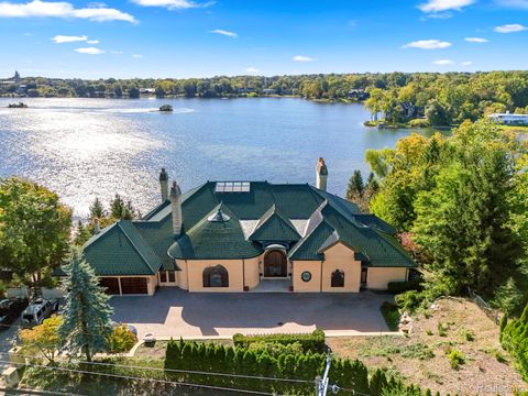 1567 Island Lane Bloomfield Hills City MI 48302