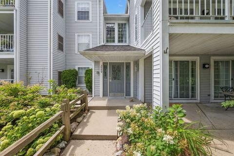 3559 PORT COVE Drive # 23 Waterford Charter Township Oakland MI 48328