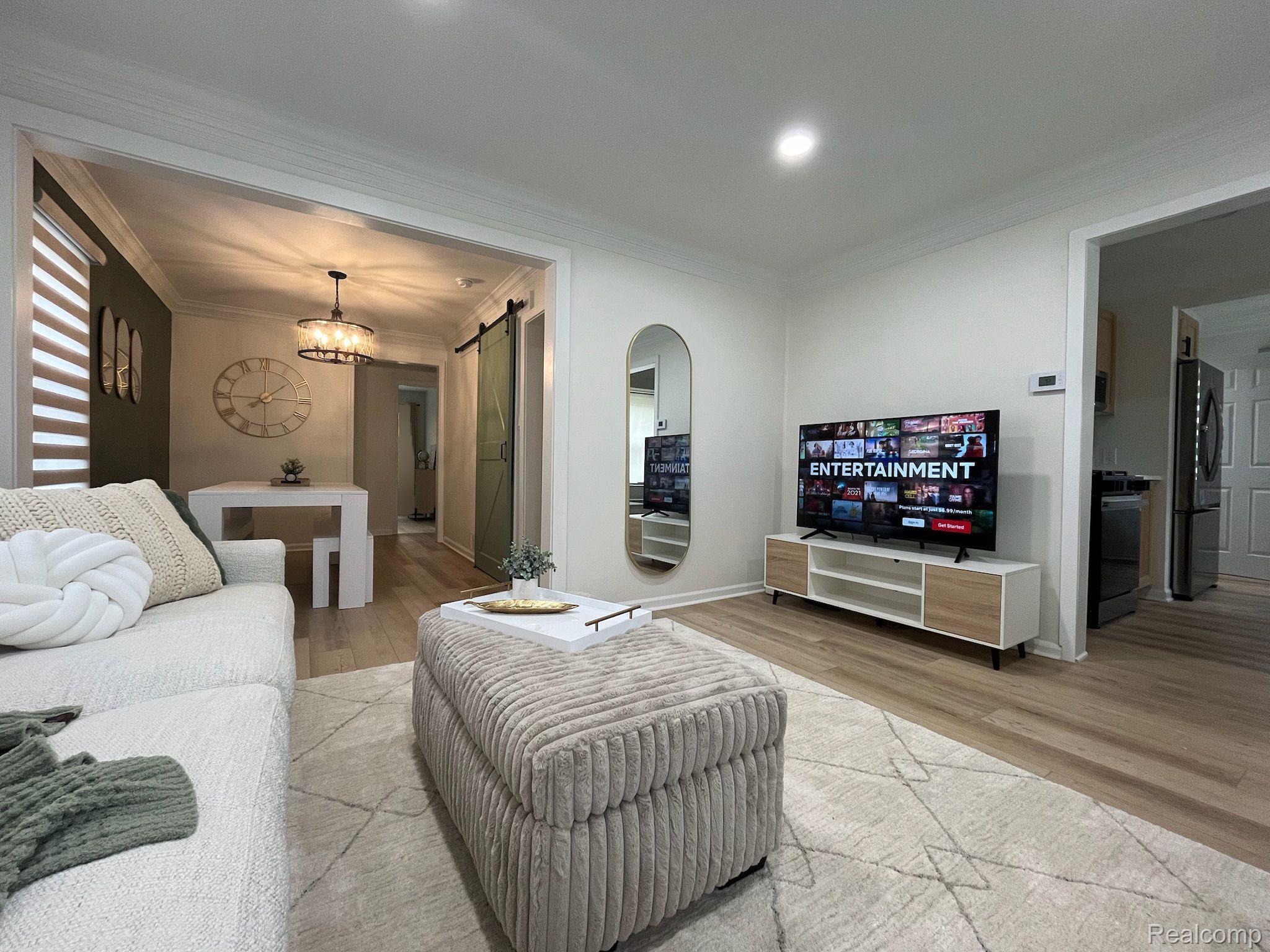 3338 PRAIRIE Avenue