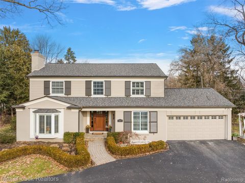 110 Denbar Road Bloomfield Hills City MI 48304