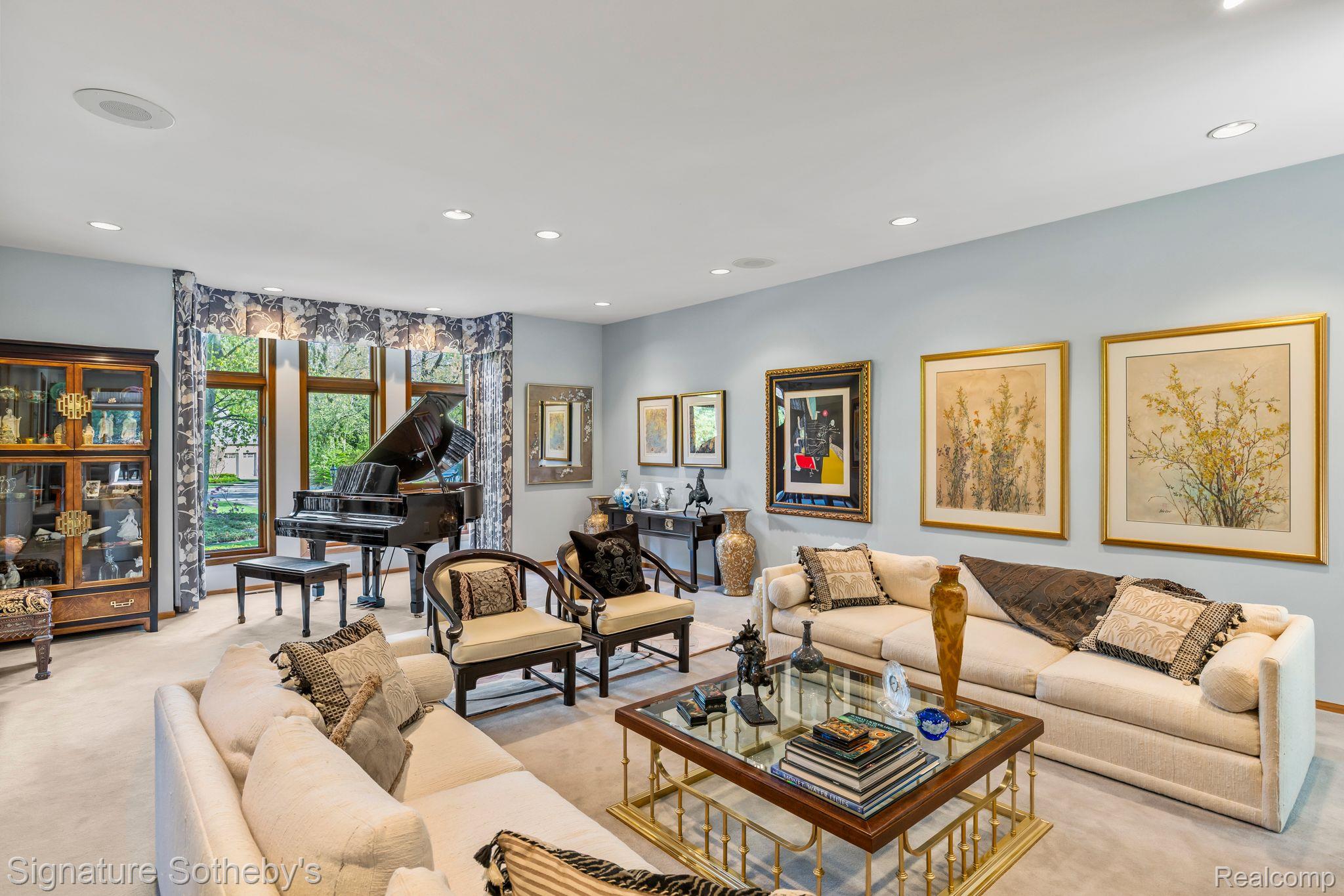 371 PINE RIDGE Drive