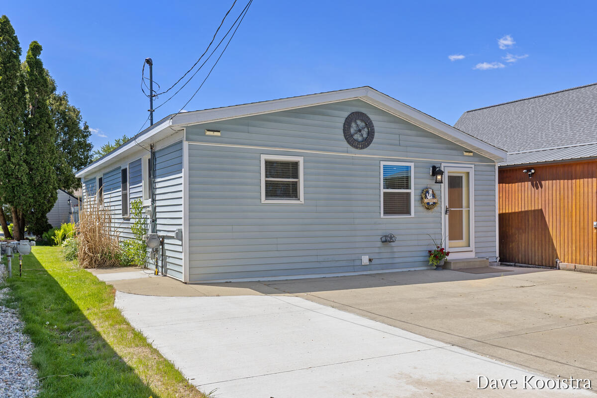 4356 Lynden Road