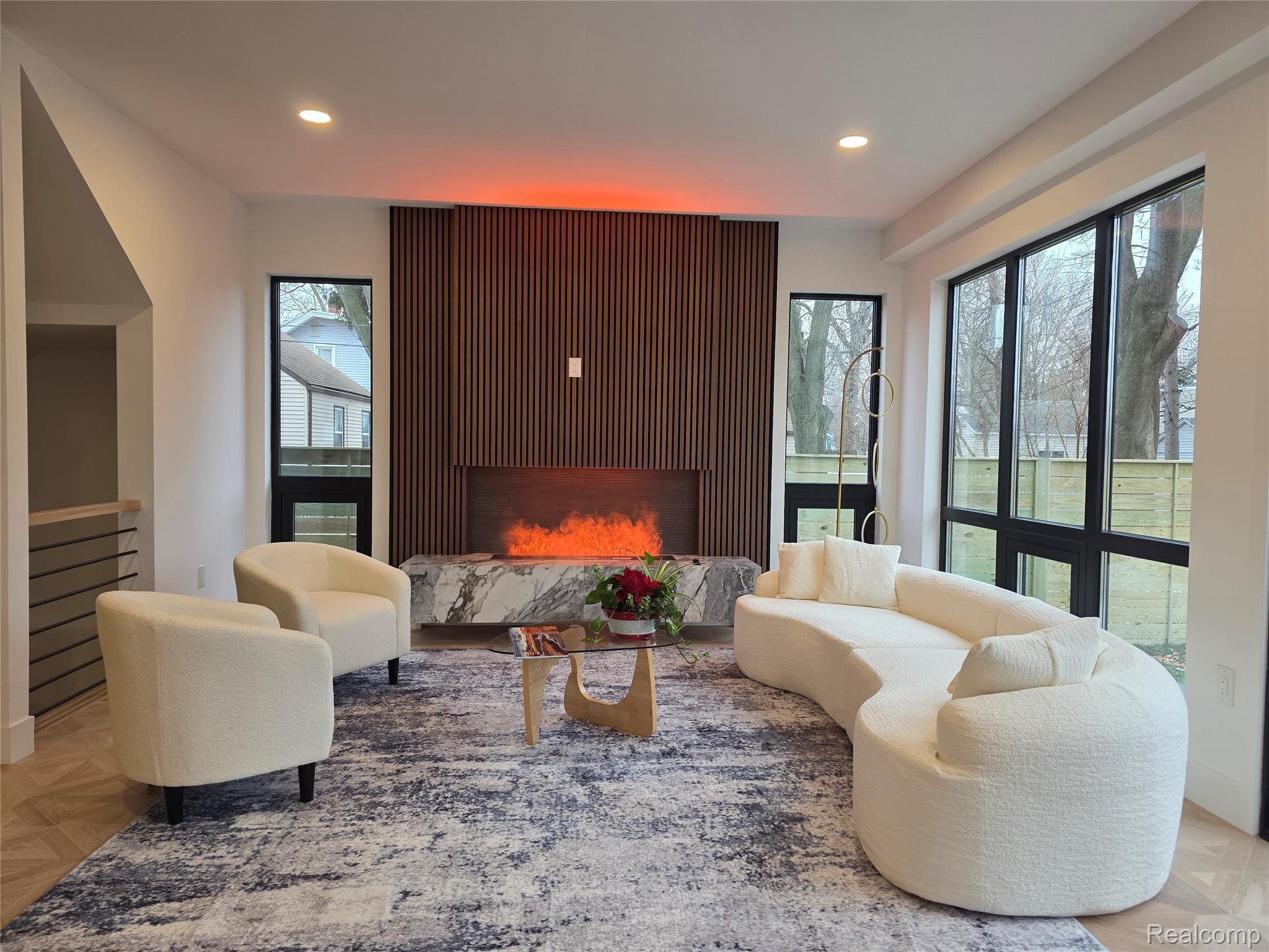 1833 N Washington Avenue