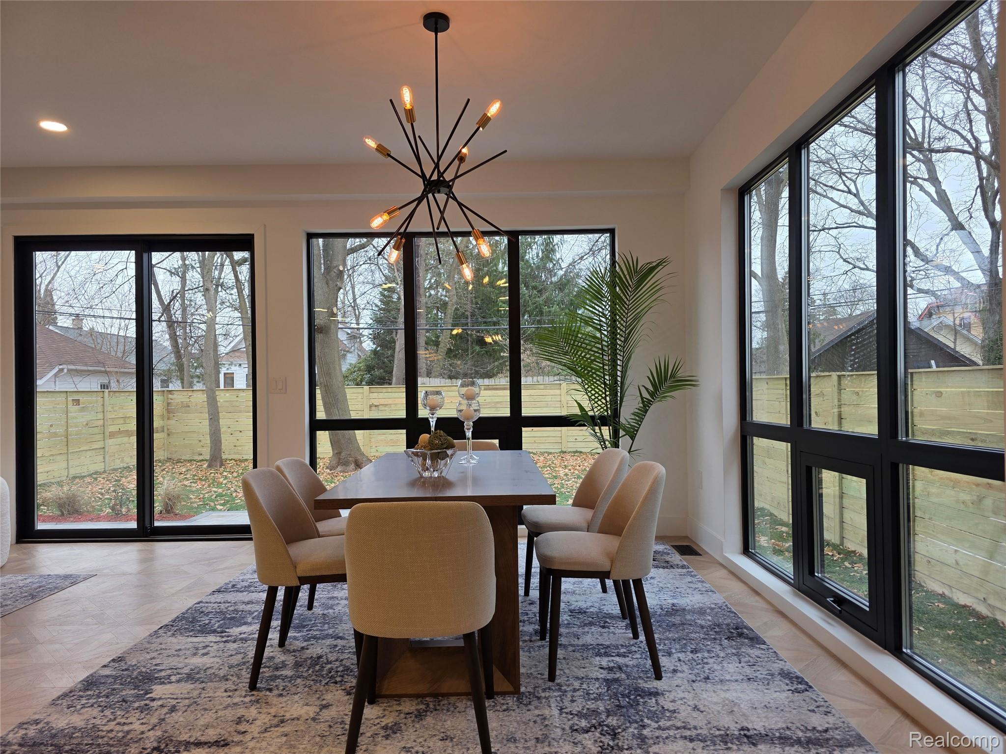 1833 N Washington Avenue