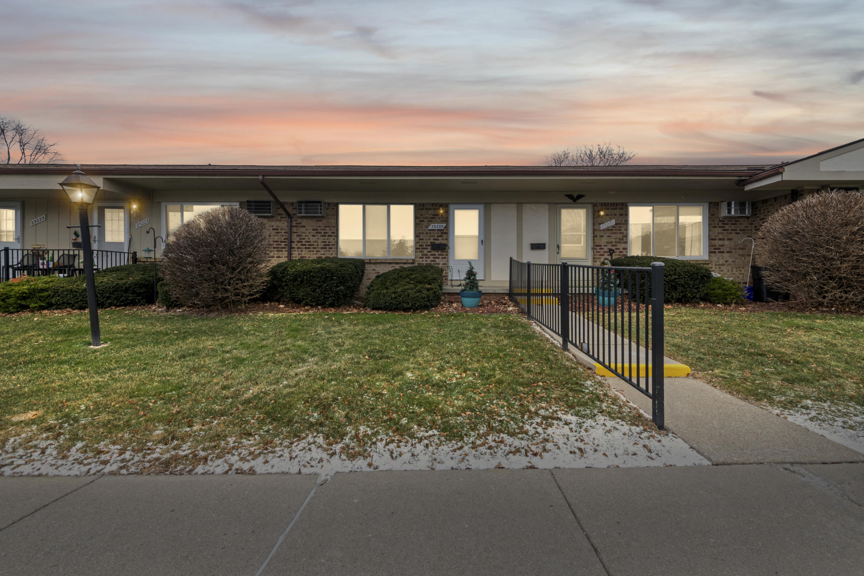 25229 Franklin Terrace 5