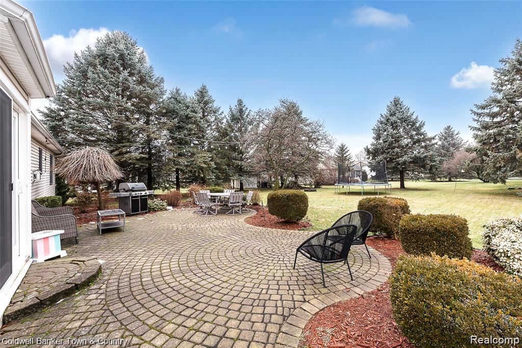 6322 E Horseshoe Trail