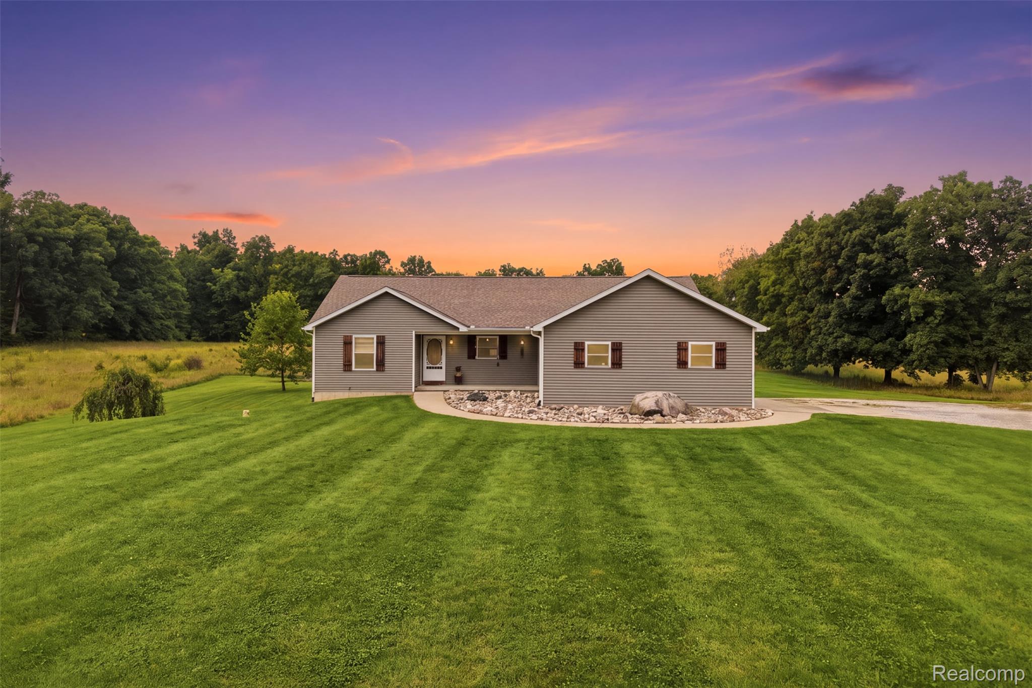 7433 Mabley Hill Road