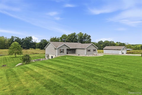 Photo of 7433 Mabley Hill Road, Tyrone Township, MI 48430 (MLS # 20261070233)