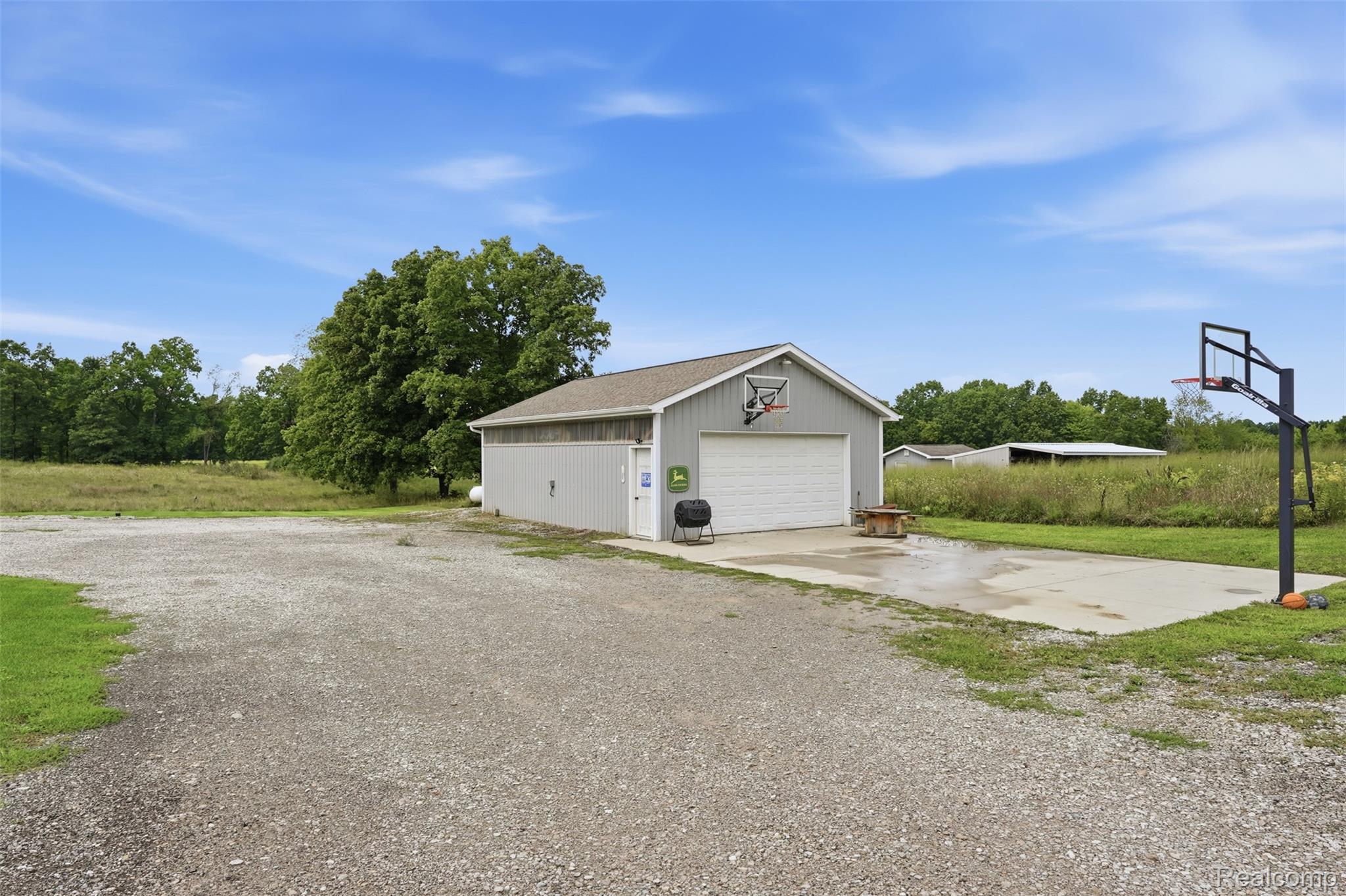 7433 Mabley Hill Road