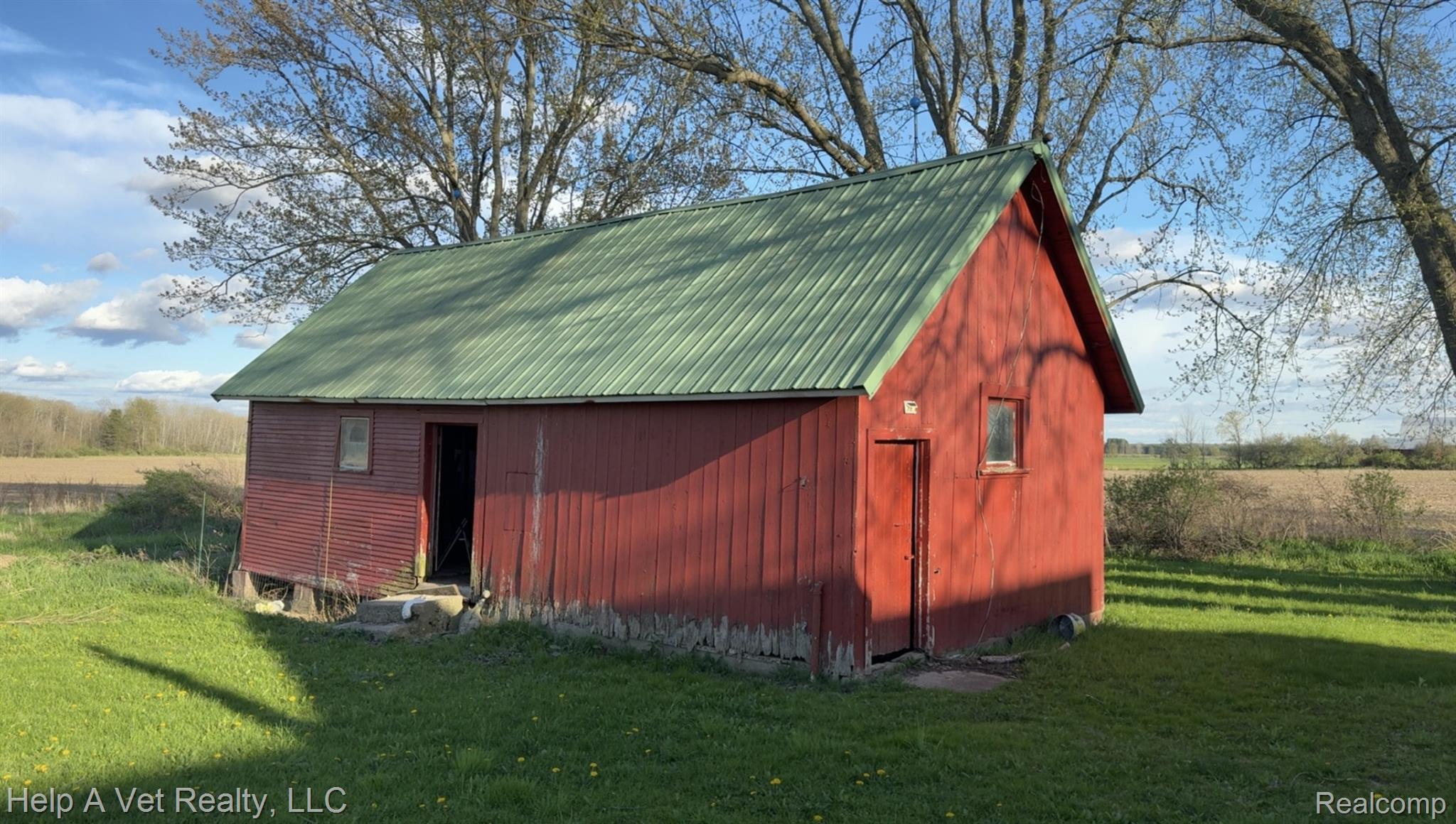 2258 N SCHOENHERR Road