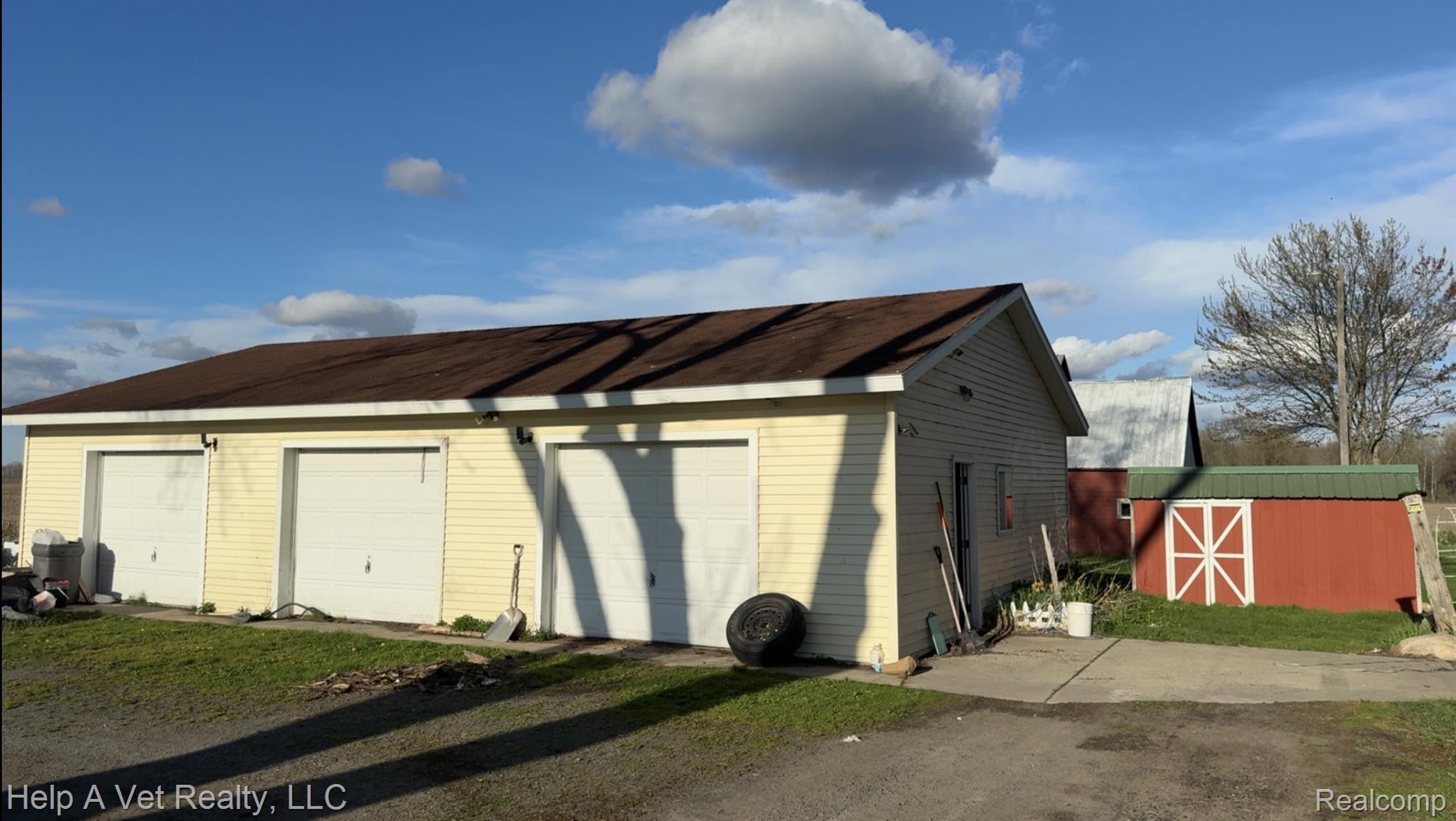 2258 N SCHOENHERR Road