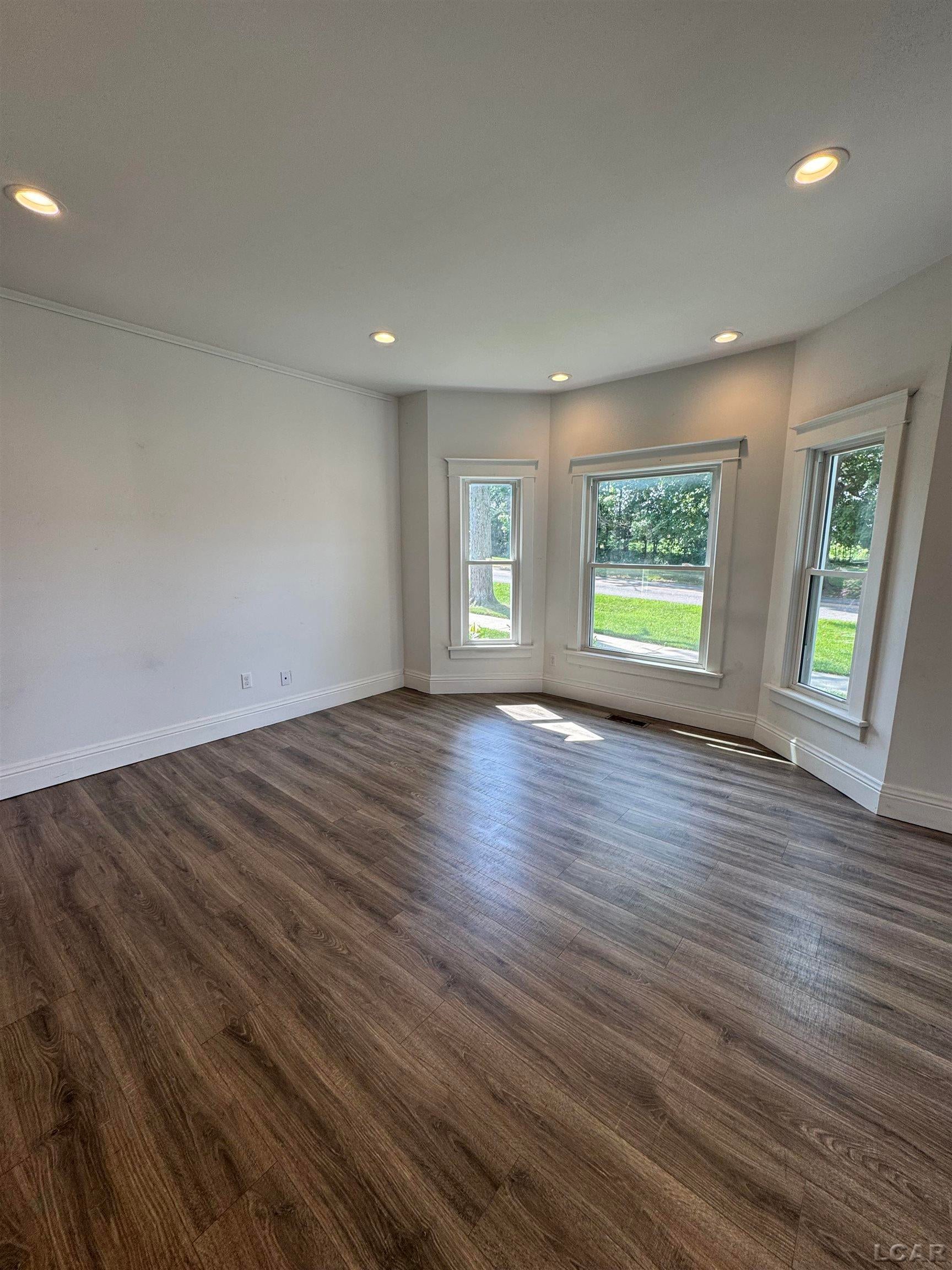 103 Walnut Street, Unit 4 Street