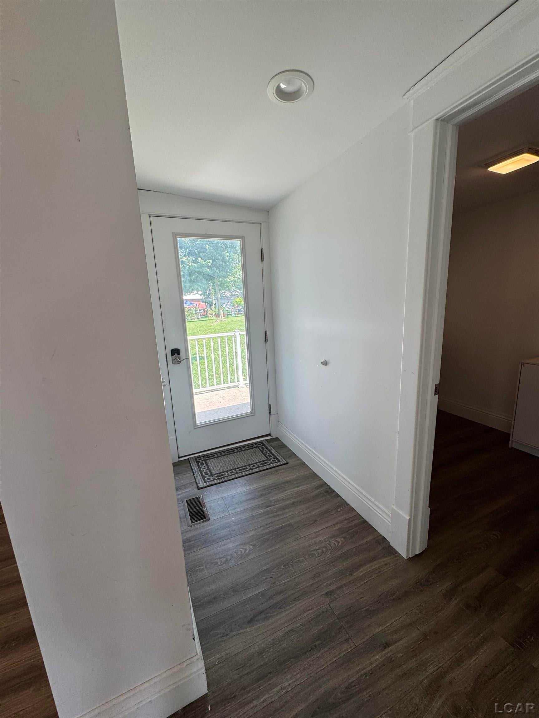 103 Walnut Street, Unit 4 Street