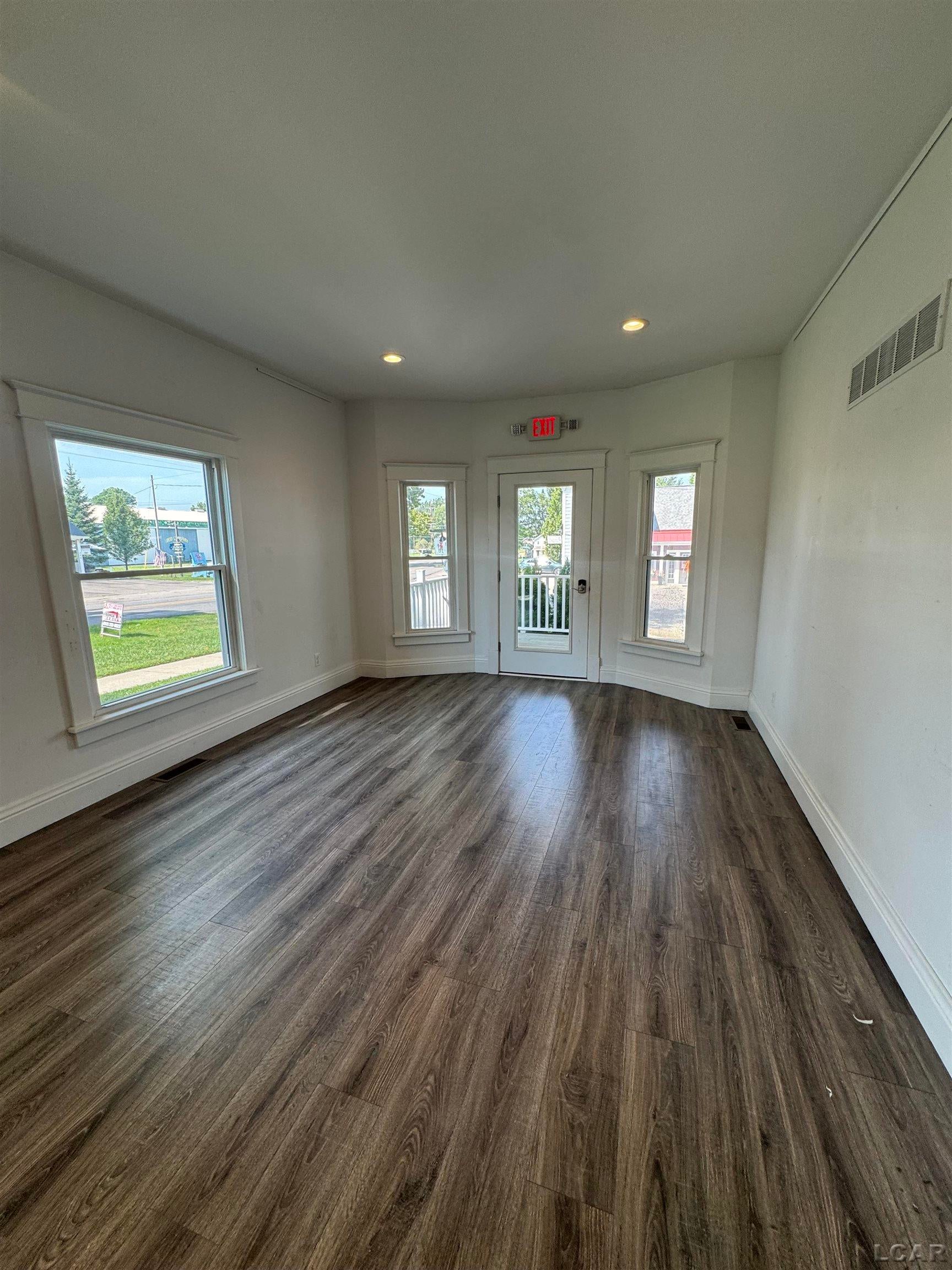 103 Walnut Street, Unit 4 Street