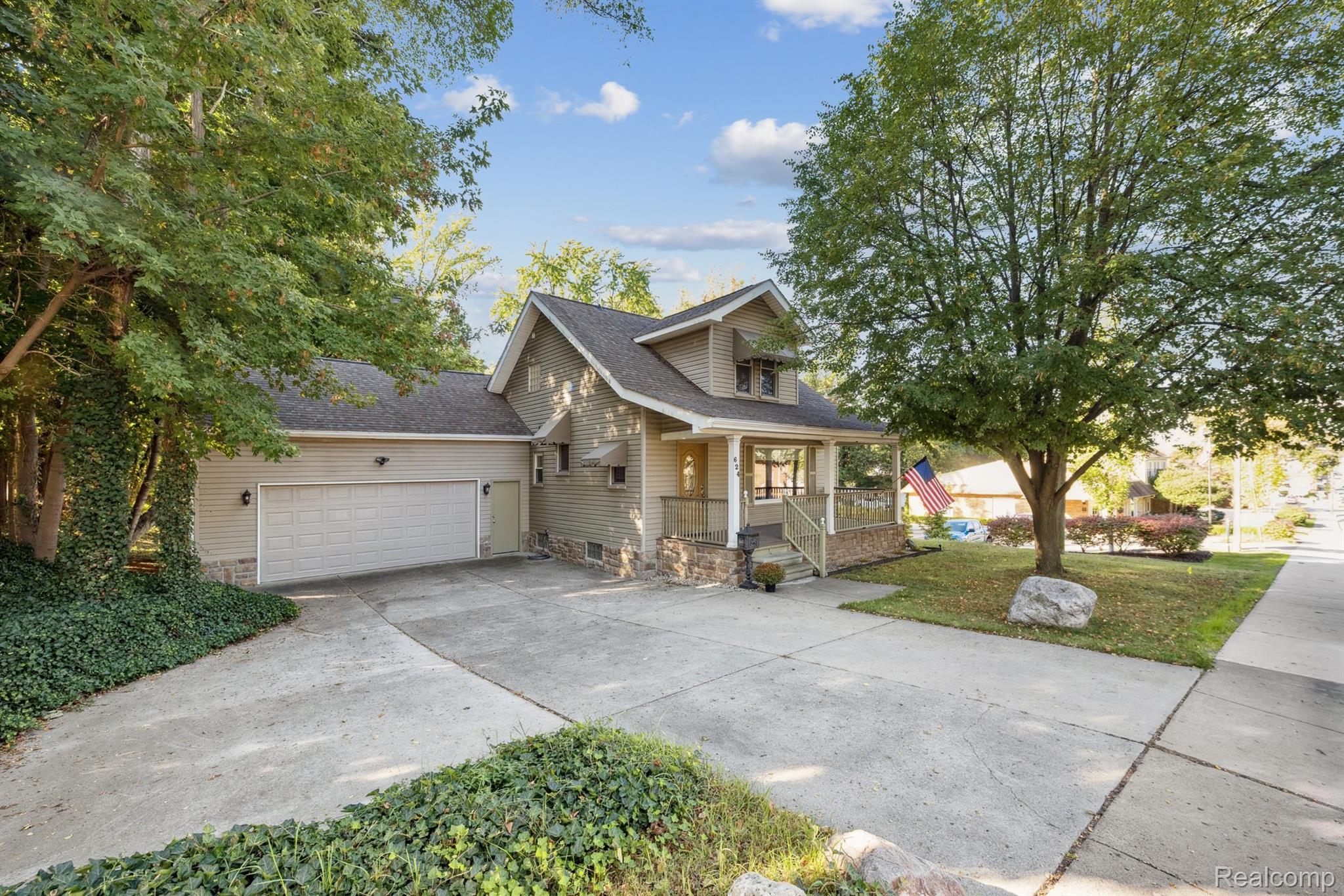 624 E Main Street