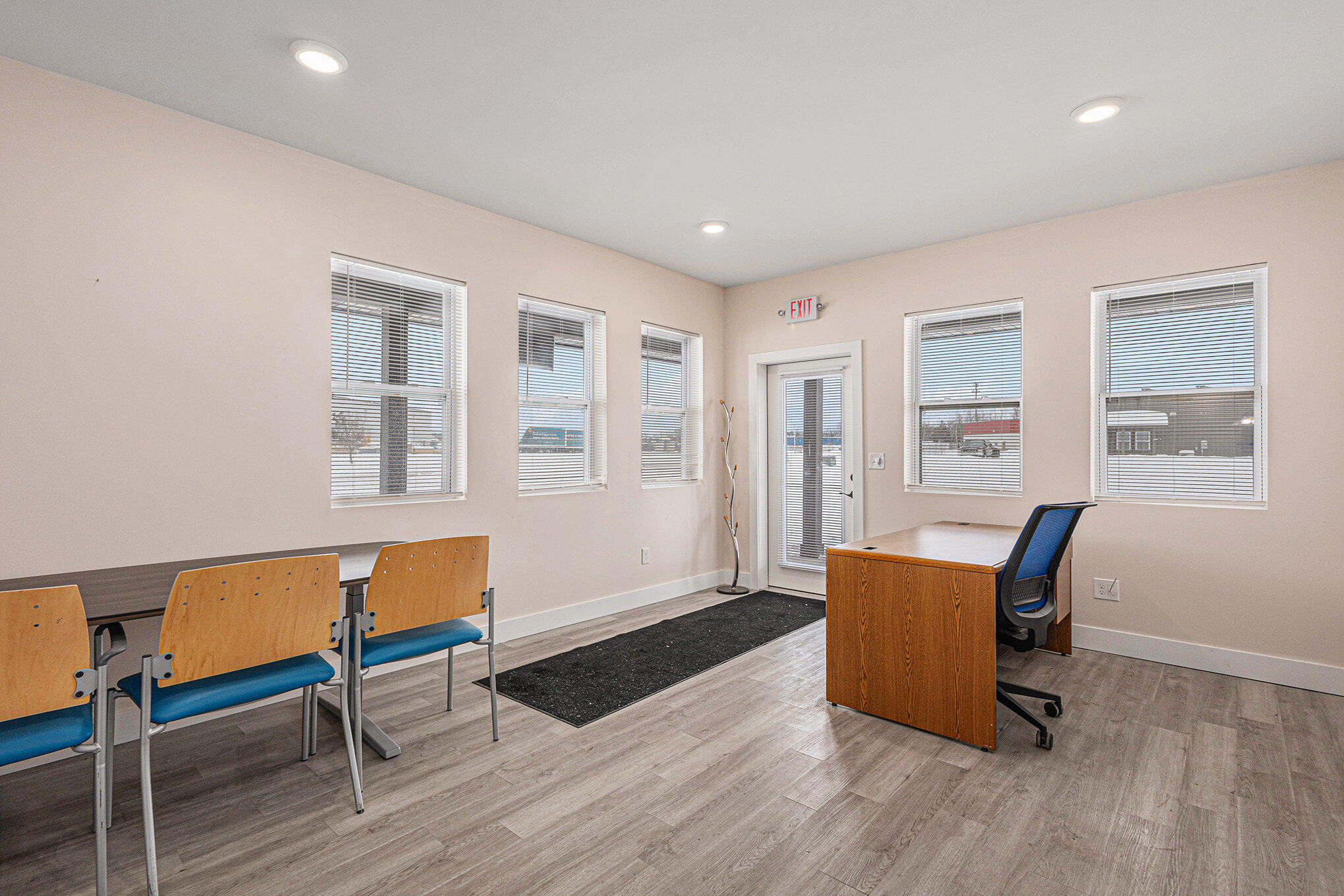 4954 W Commerce Drive