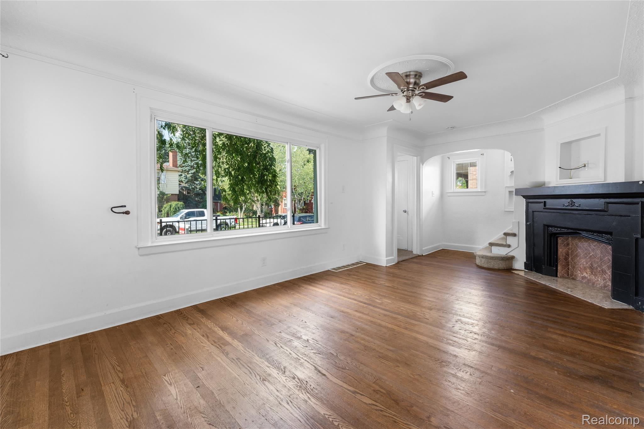 957 Winchester Avenue