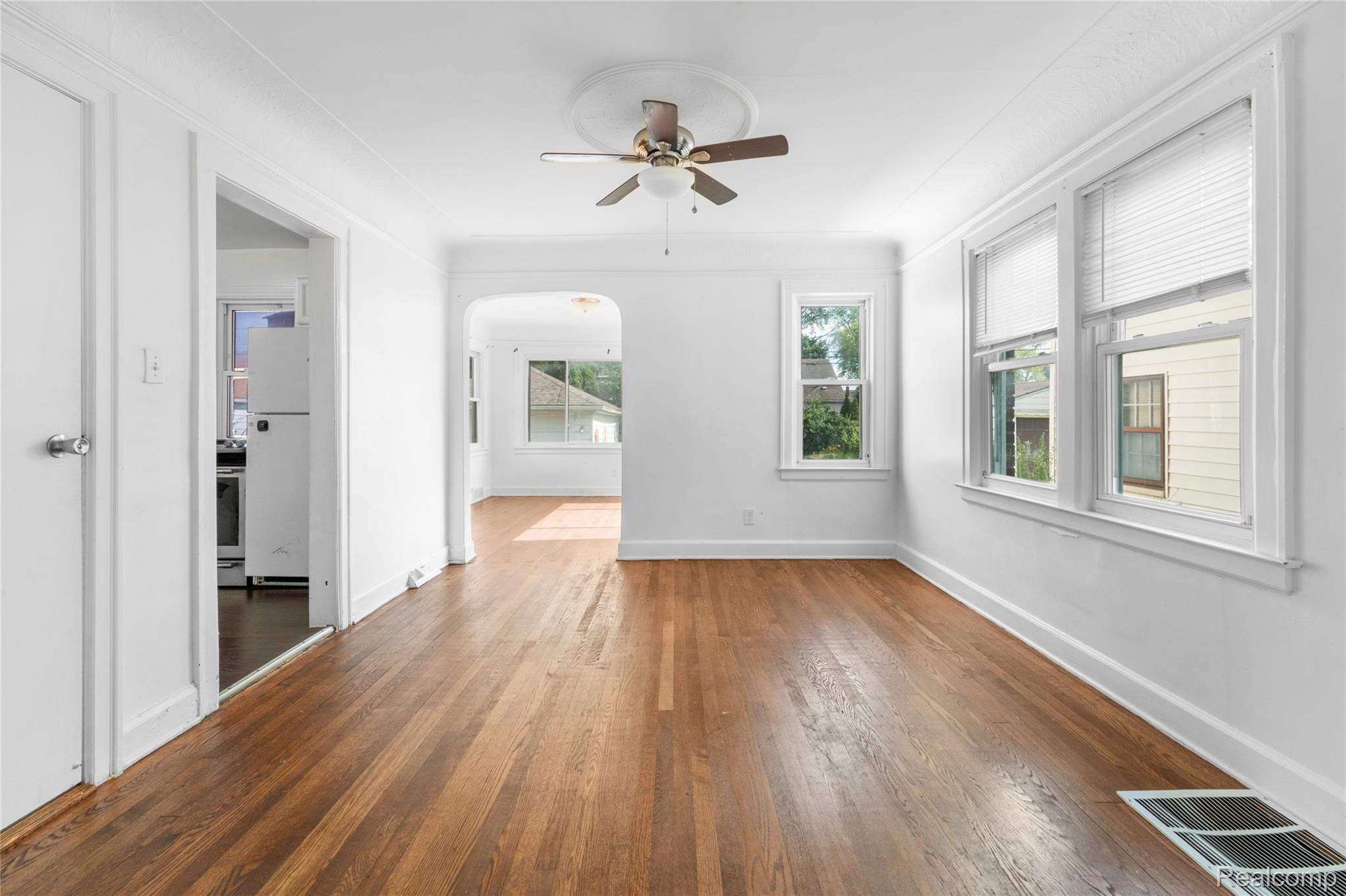 957 Winchester Avenue