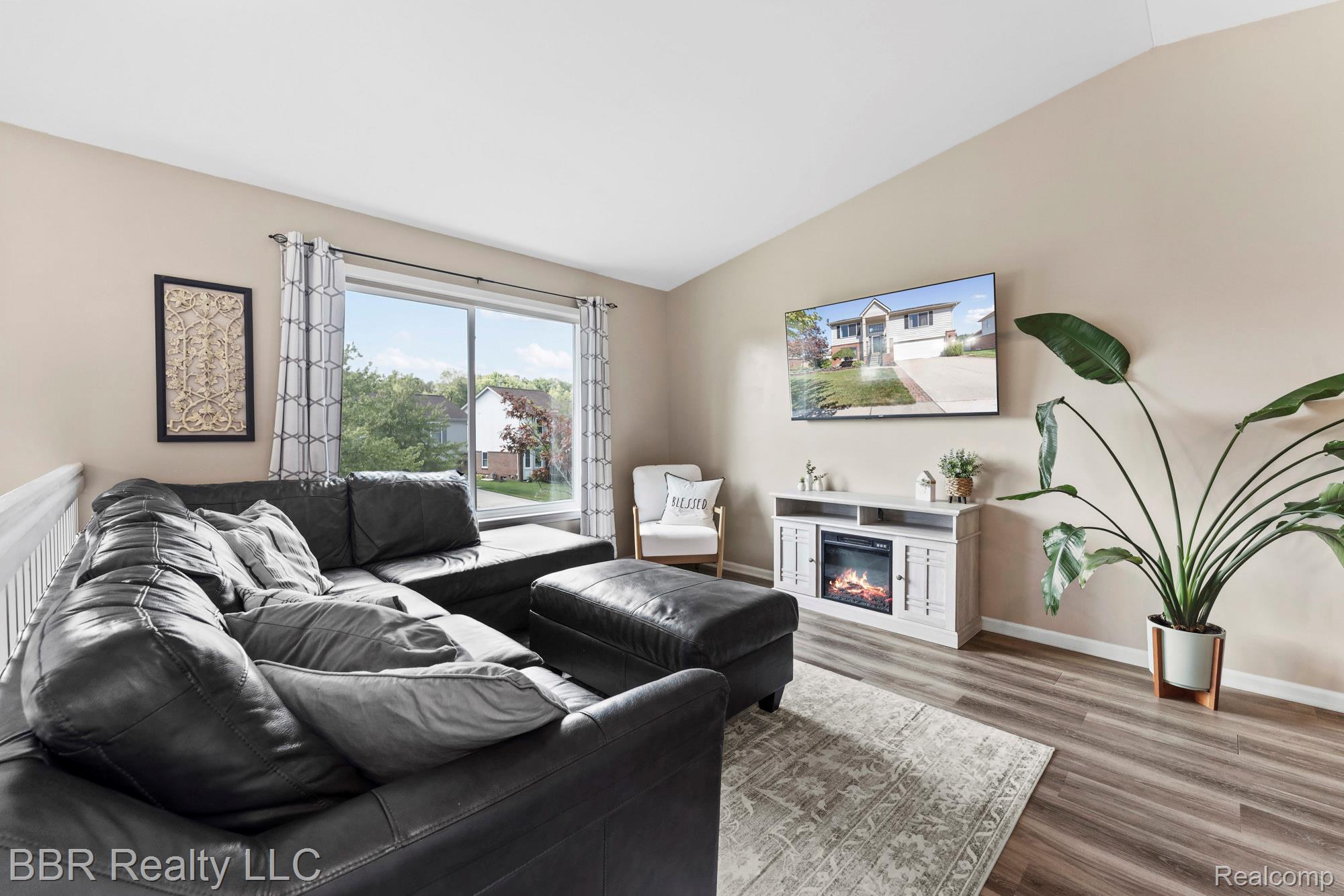 20704 Busenbark Lane
