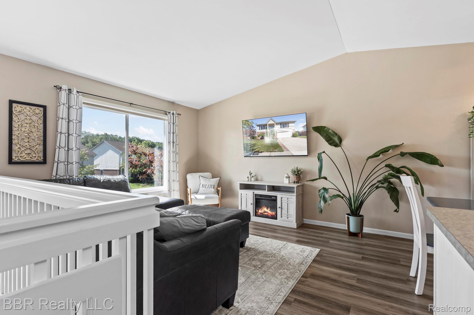 20704 Busenbark Lane
