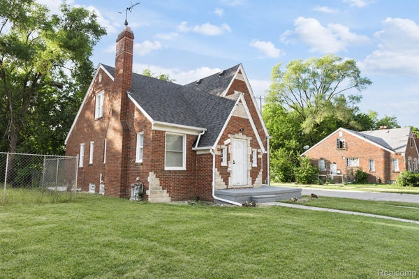 9817 SOMERSET AVE, DETROIT, MI 48224 - Image c8a7e9354b5a10fdaef90a58085e27e7/1022276892