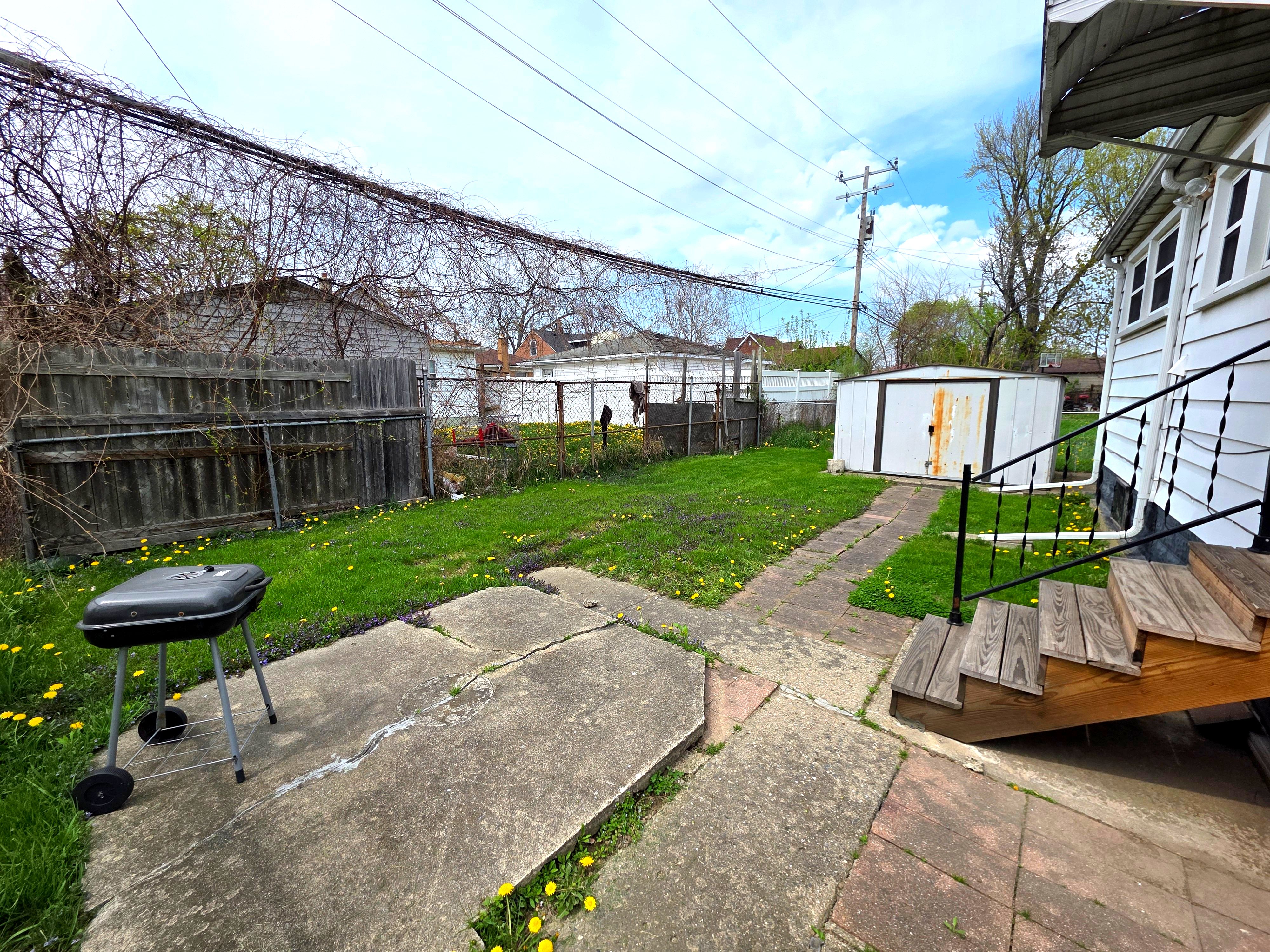 6871 WINTHROP Street