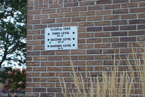 1460 E Pond #15 Meridian Charter Township MI 48864