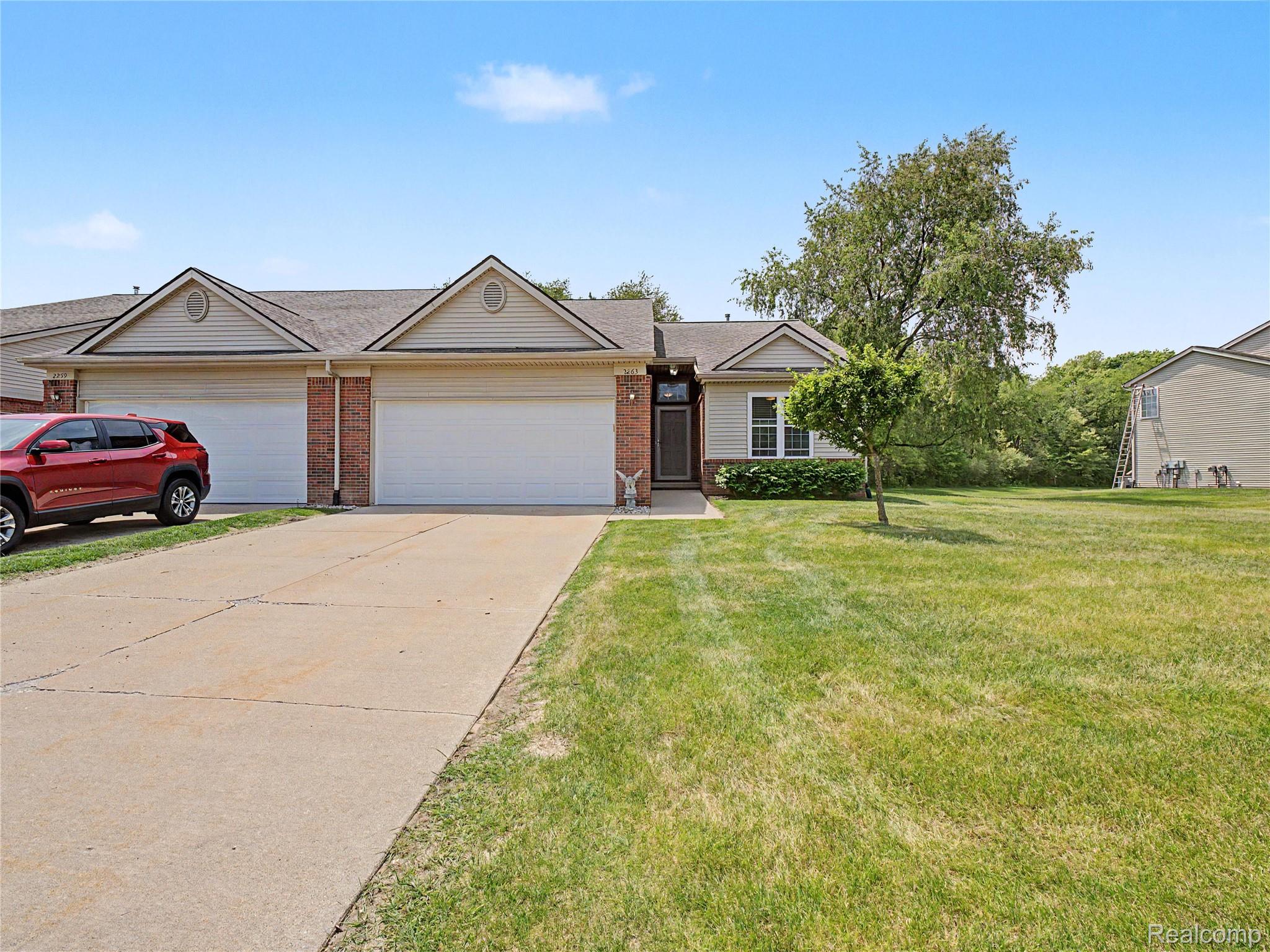 2263 Crystal Crossing Drive