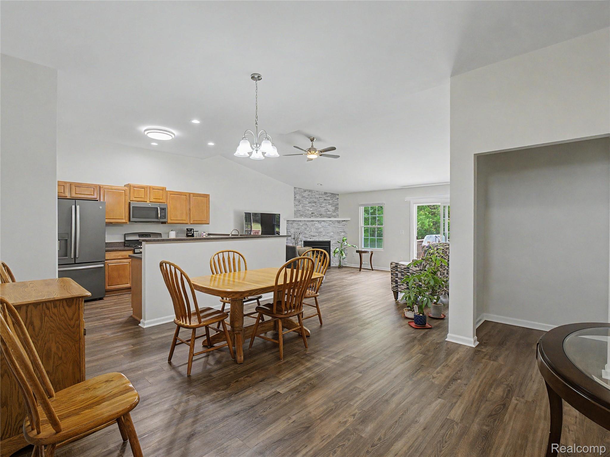 2263 Crystal Crossing Drive