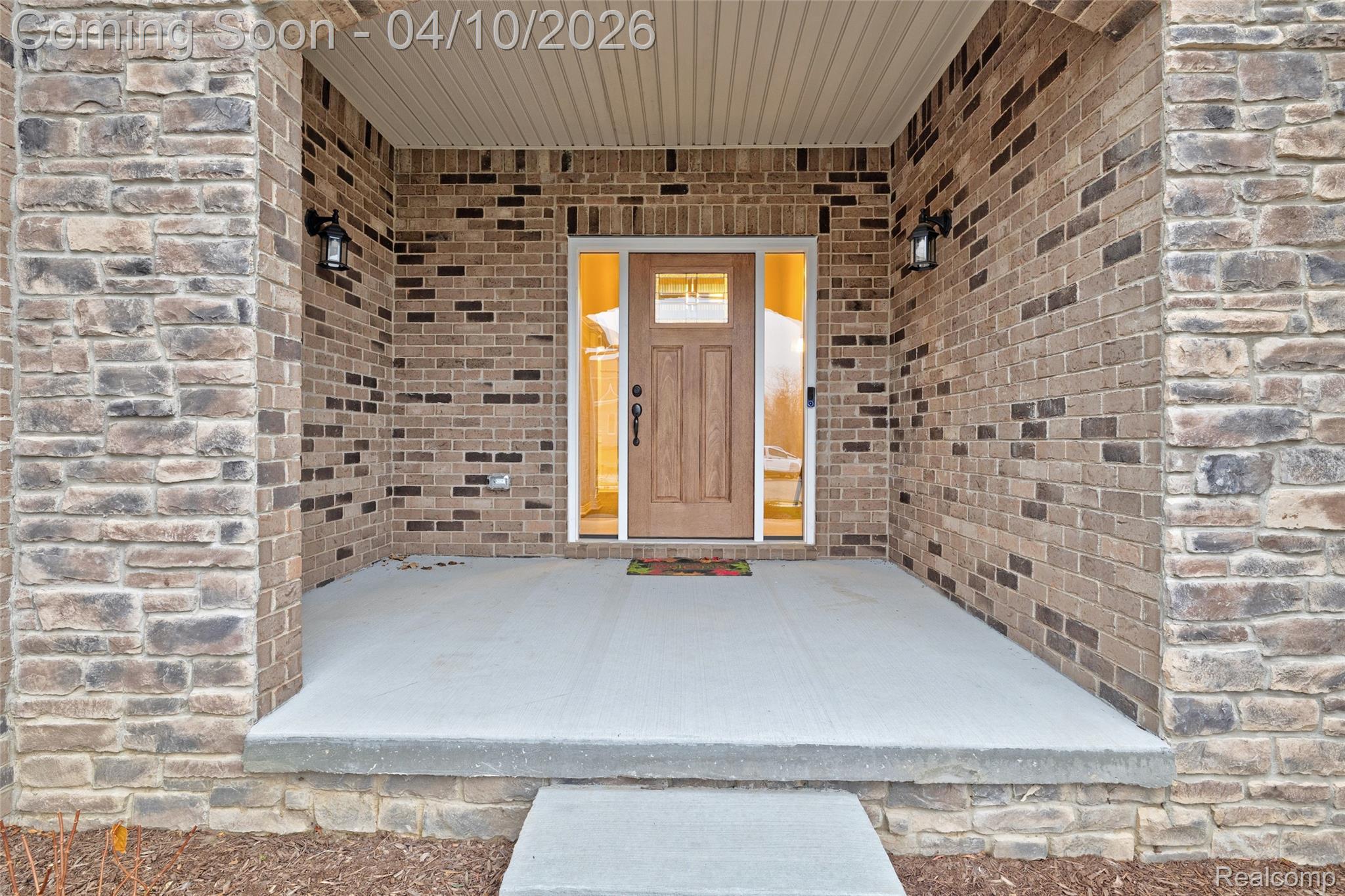 690 Willow Lake Court