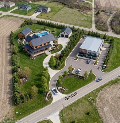10033 GRATIOT AVE, COLUMBUS, MI 48063 - Image c8b632e643b63ecbeabb49c447ceabd2/570744109