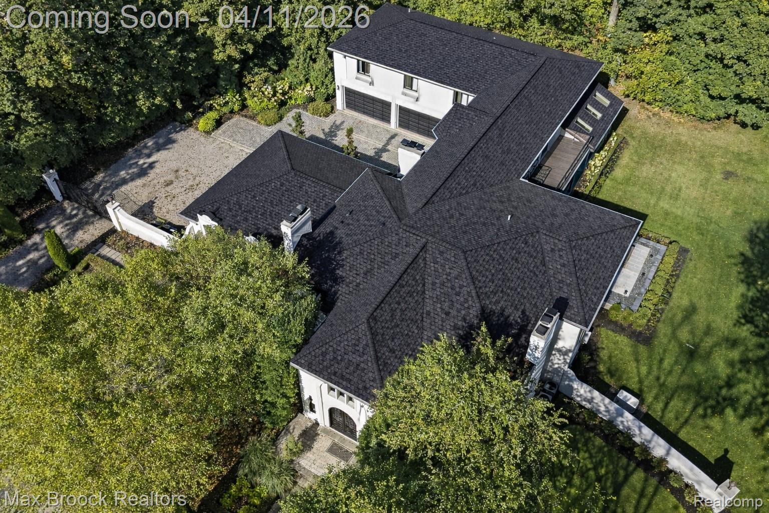 5190 Clarendon Crest Street