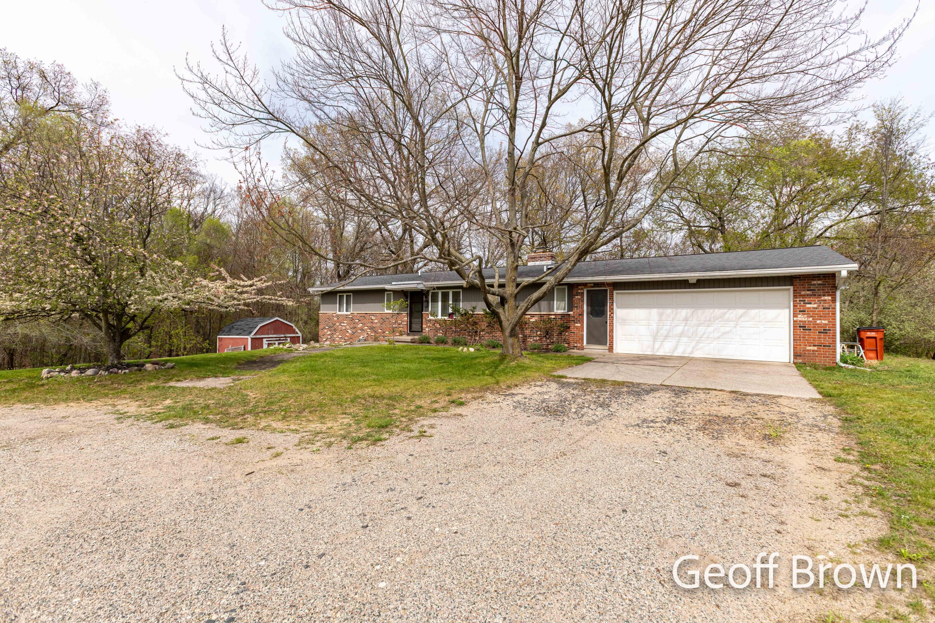 4145 11 Mile Road NE