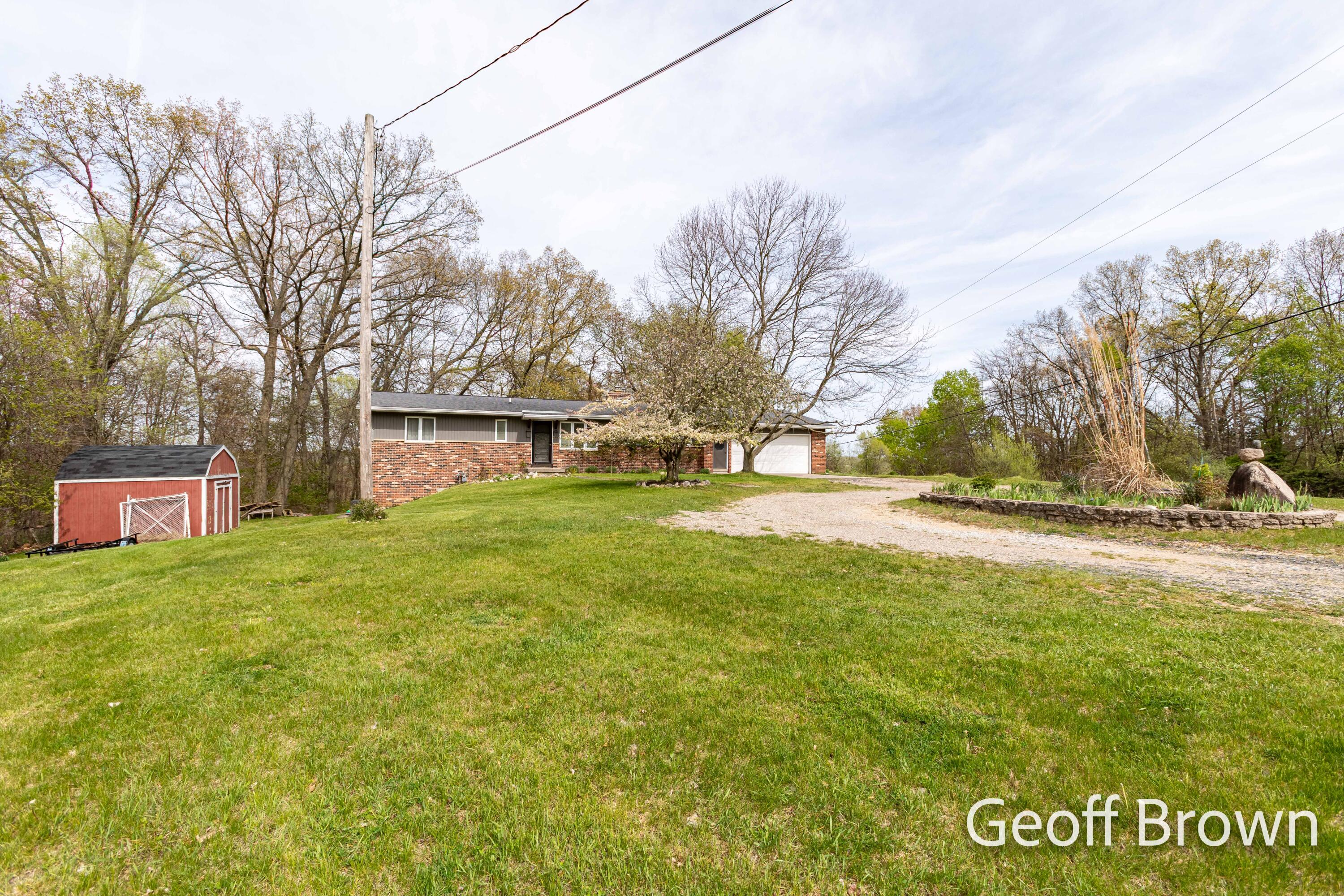 4145 11 Mile Road NE